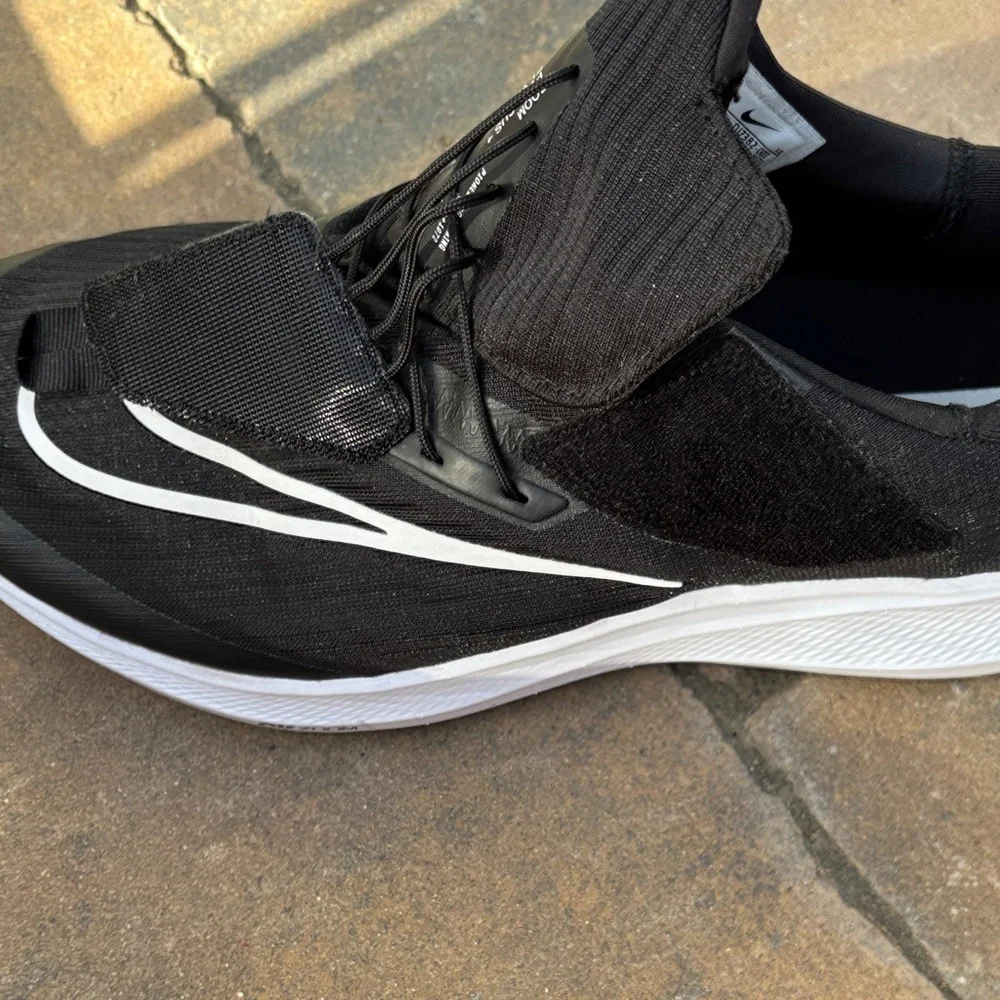Nike Zoom‎ Pegasus FlyEase Black and White Athletic Shoes 13. Like new